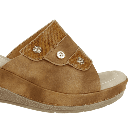 Sandalia Tachas Camel - Imagen 4