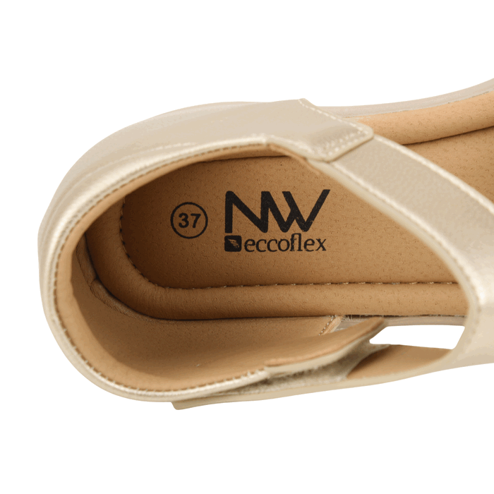 Sandalia New Walk Texturas Velcro Dorada